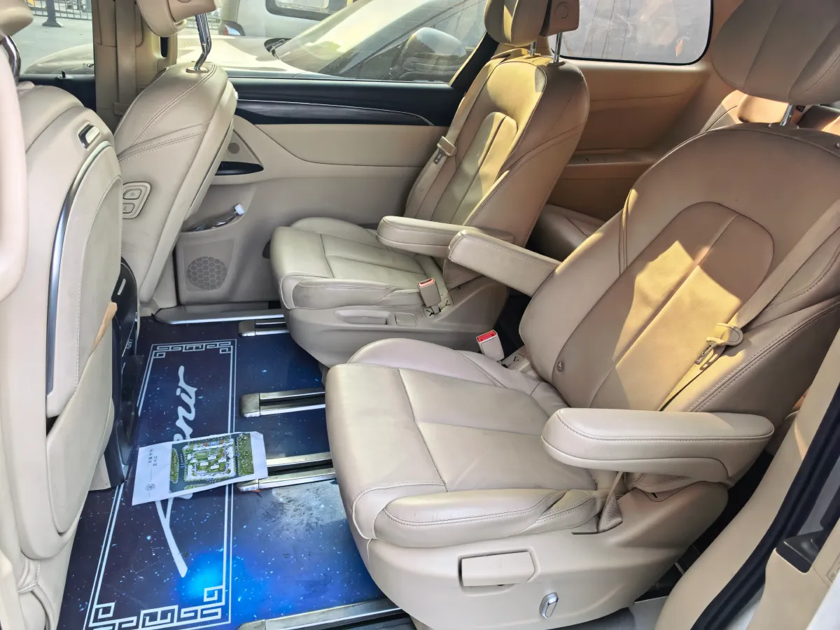 2022 Buick GL8 2.0T 237HP L4 9AT,autocango,china used car exporter,china ev exporter,chinese used car exporter,chinese used ev exporter