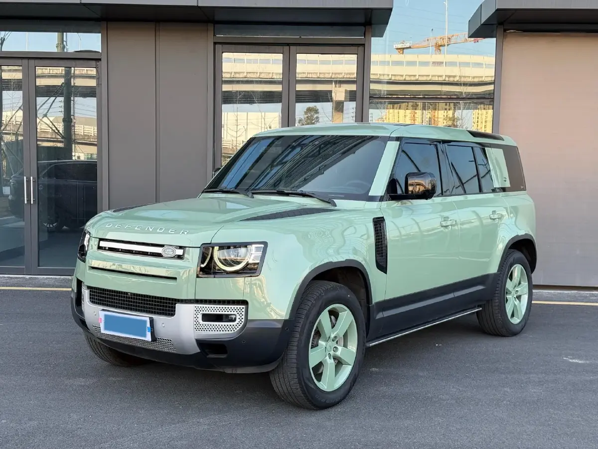 2023 Land Rover Defender 3.0T 400HP L6 8AT