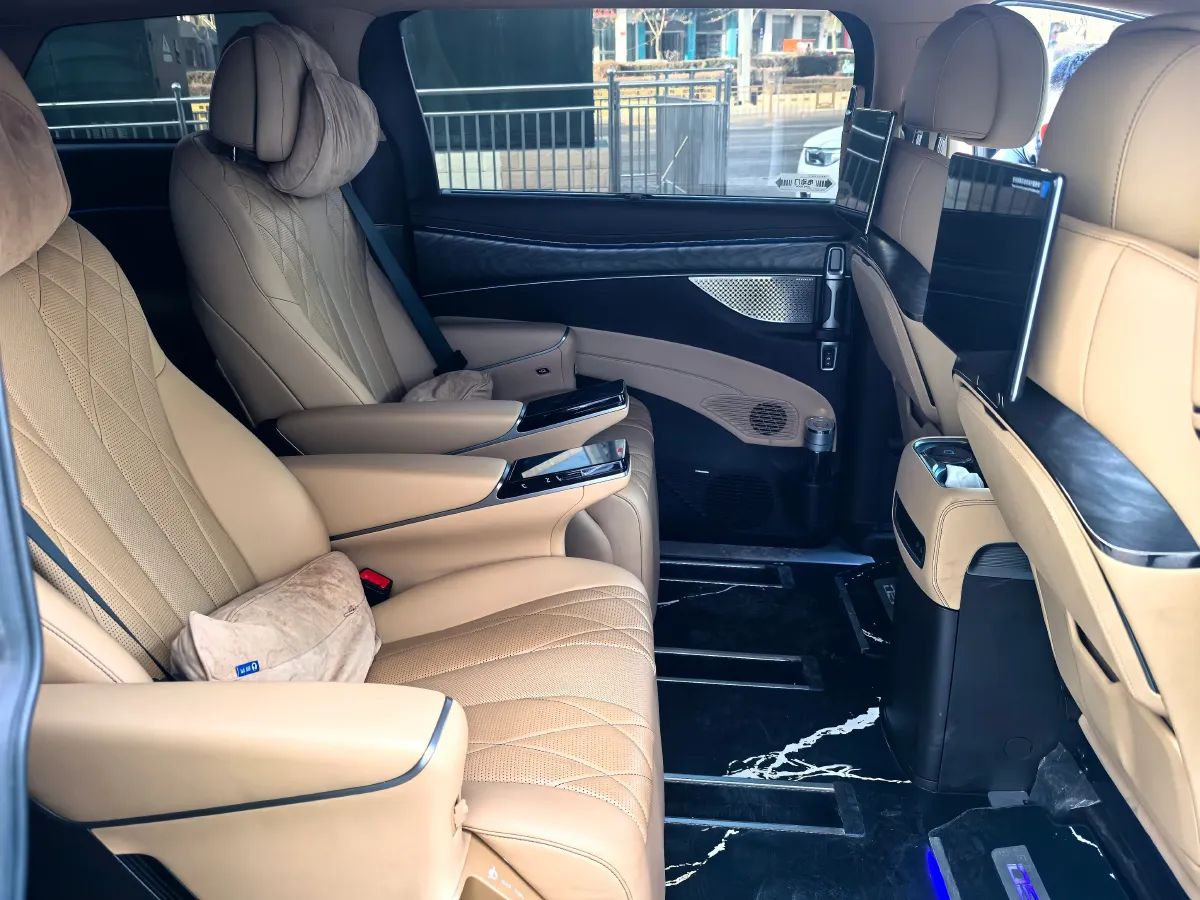 2025 Denza D9 1.5T 156HP L4 E-CVT PHEV 40KWH,autocango,china used car exporter,china ev exporter,chinese used car exporter,chinese used ev exporter