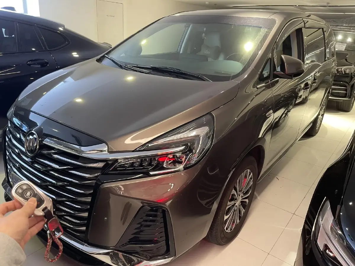 2023 Buick GL8 2.0T 237HP L4 9AT