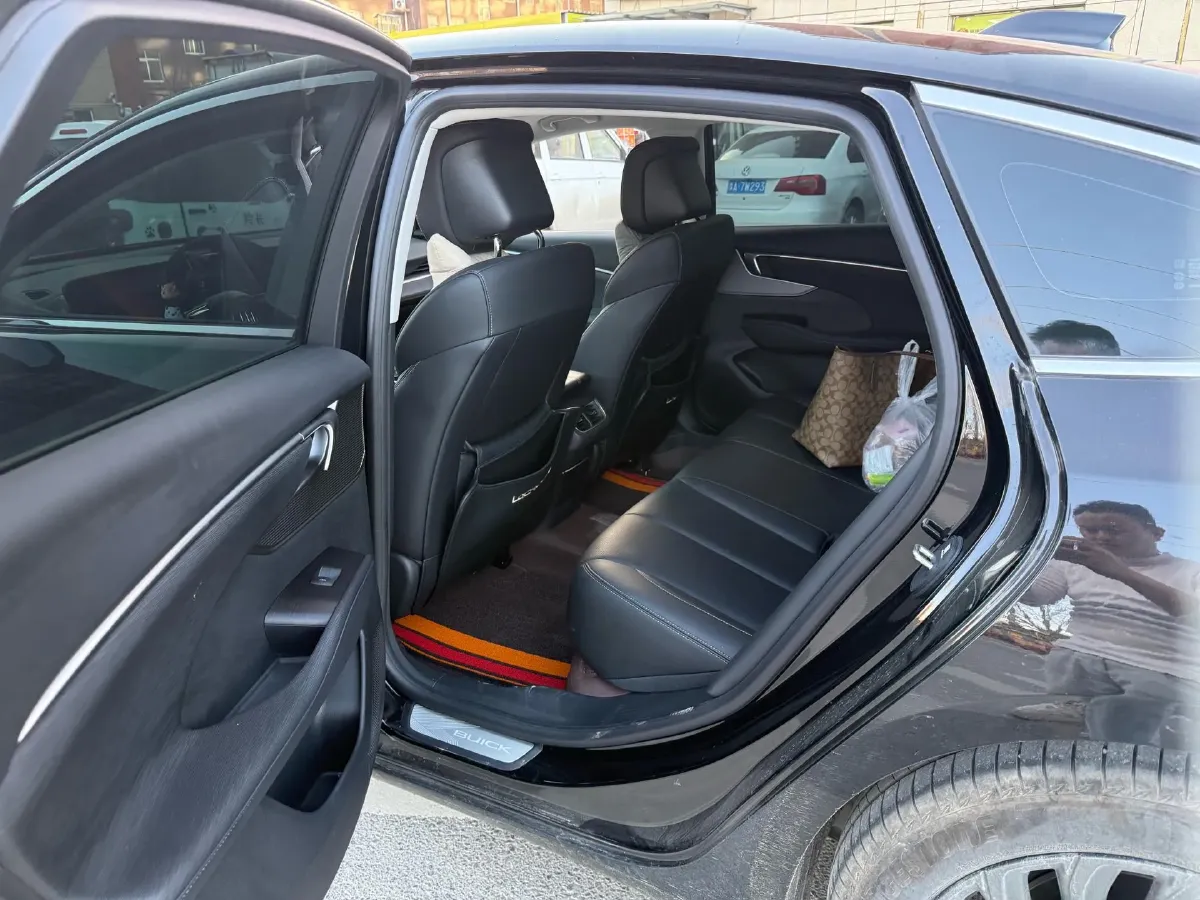 2025 Buick Larcosse 2.0T 237HP L4 9AT,autocango,china used car exporter,china ev exporter,chinese used car exporter,chinese used ev exporter