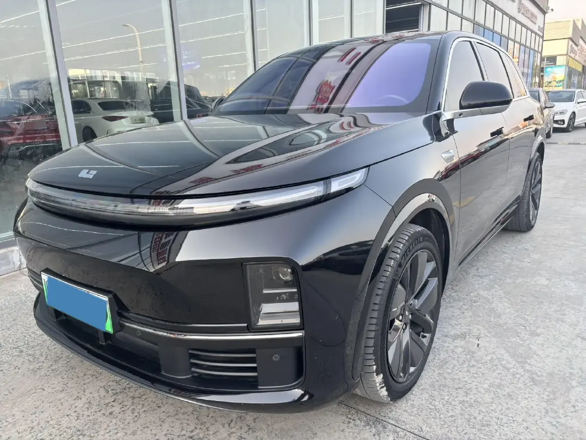 2024 MG Cyberster BEV 64KWH