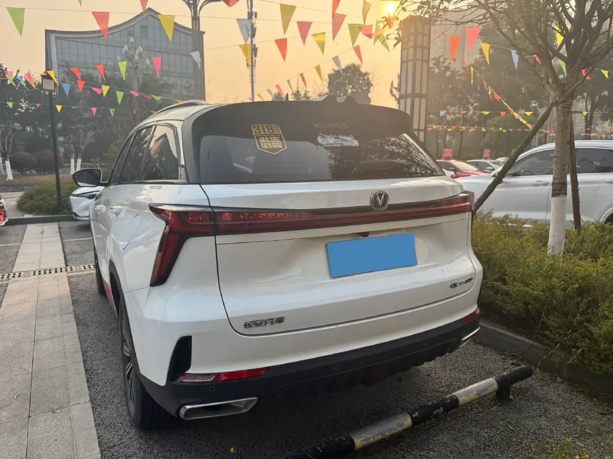 2022 ChangAn CS75 Plus 1.5T 188HP L4 8AT,autocango,china used car exporter,china ev exporter,chinese used car exporter,chinese used ev exporter