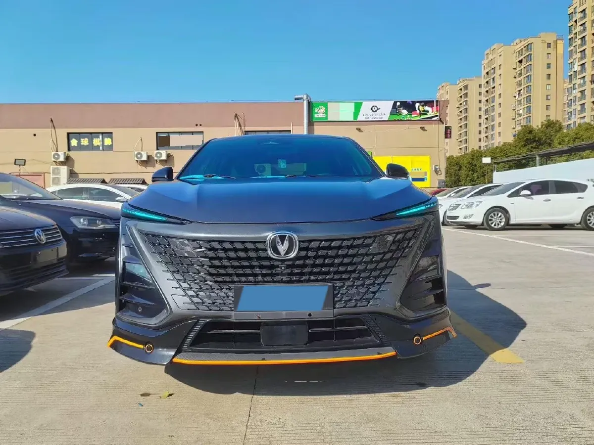 2022 ChangAn UNI-T 1.5T 188HP L4 7DCT,autocango,china used car exporter,china ev exporter,chinese used car exporter,chinese used ev exporter