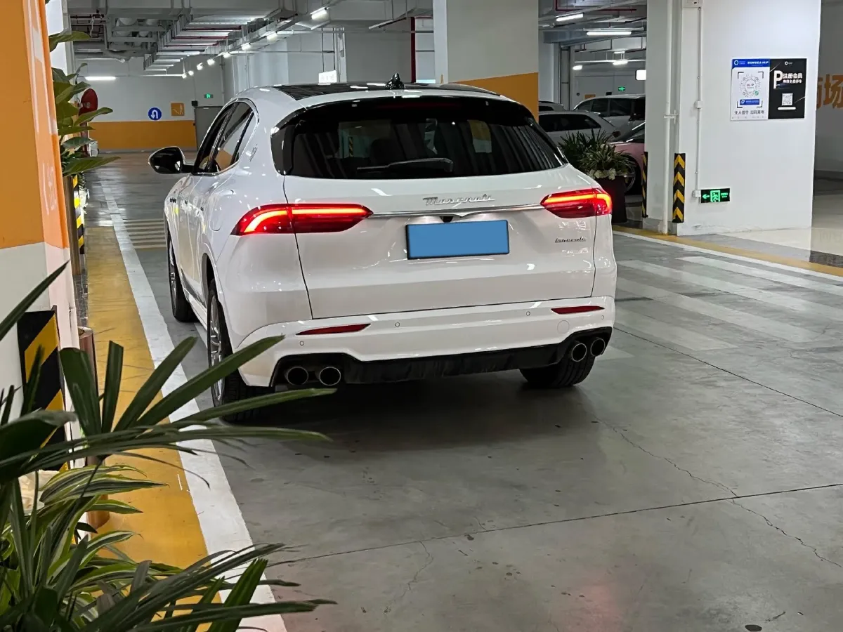 2023 Maserati Grecale 2.0T 300HP L4 8AT,autocango,china used car exporter,china ev exporter,chinese used car exporter,chinese used ev exporter