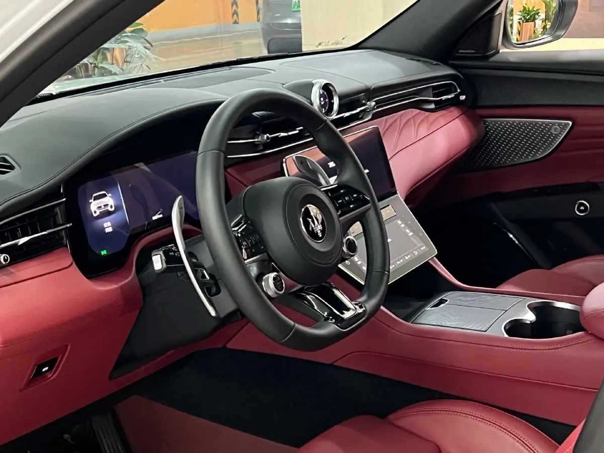 2023 Maserati Grecale 2.0T 300HP L4 8AT,autocango,china used car exporter,china ev exporter,chinese used car exporter,chinese used ev exporter