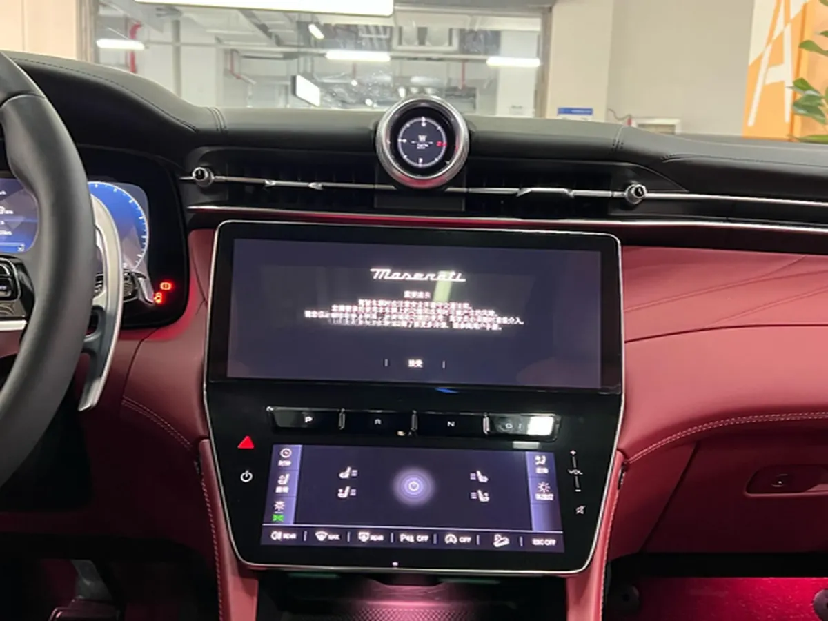 2023 Maserati Grecale 2.0T 300HP L4 8AT,autocango,china used car exporter,china ev exporter,chinese used car exporter,chinese used ev exporter