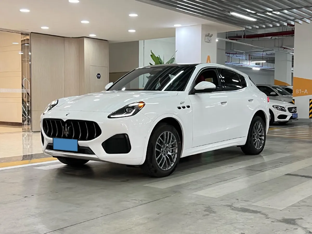 2023 Maserati Grecale 2.0T 300HP L4 8AT,autocango,china used car exporter,china ev exporter,chinese used car exporter,chinese used ev exporter