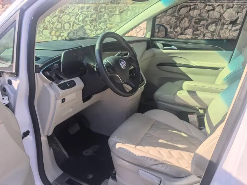 2022 Buick GL8 2.0T 237HP L4 9AT,autocango,china used car exporter,china ev exporter,chinese used car exporter,chinese used ev exporter