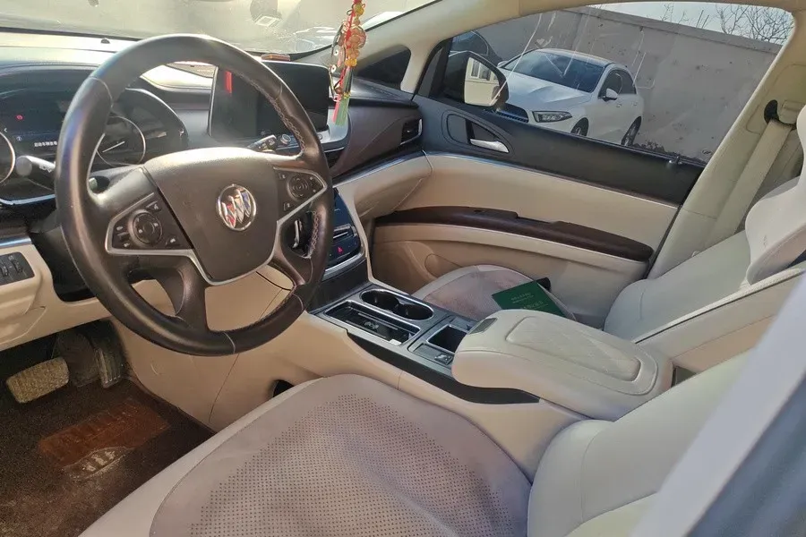 2021 Buick GL8 2.0T 237HP L4 9AT,autocango,china used car exporter,china ev exporter,chinese used car exporter,chinese used ev exporter