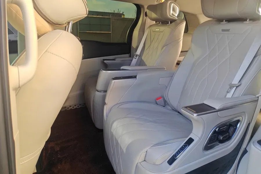 2021 Buick GL8 2.0T 237HP L4 9AT,autocango,china used car exporter,china ev exporter,chinese used car exporter,chinese used ev exporter