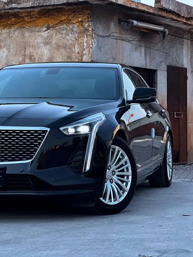 2022 Cadillac CT6 2.0T 237HP L4 10AT
