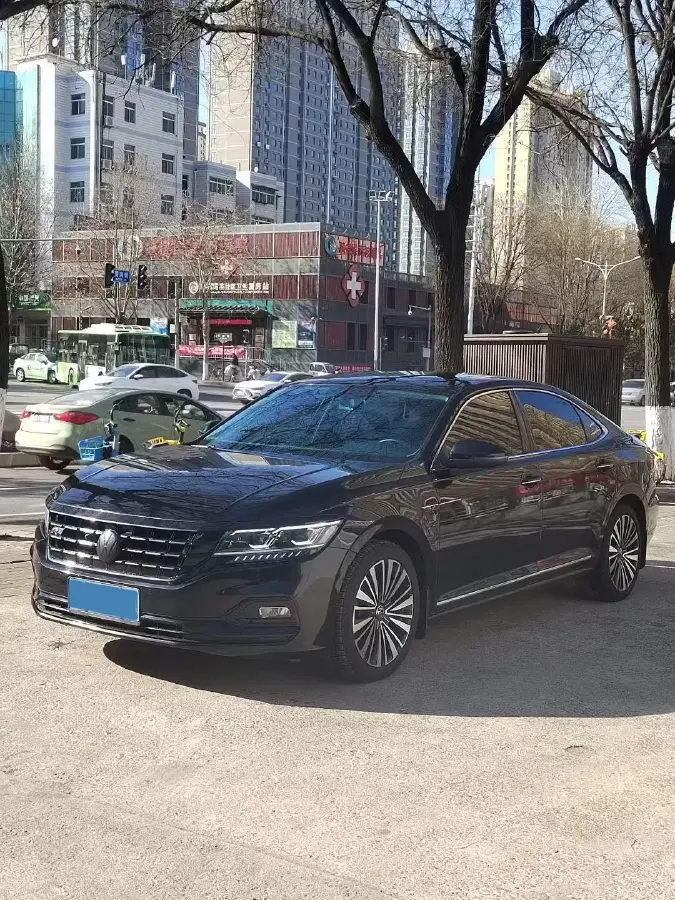 2020 Volkswagen Passat 2.0T 186HP L4 7DCT