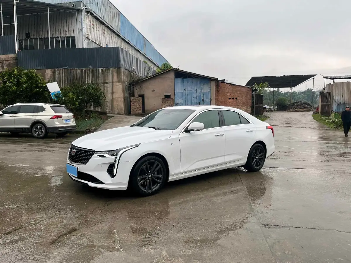 2022 Cadillac CT4 2.0T 237HP L4 8AT