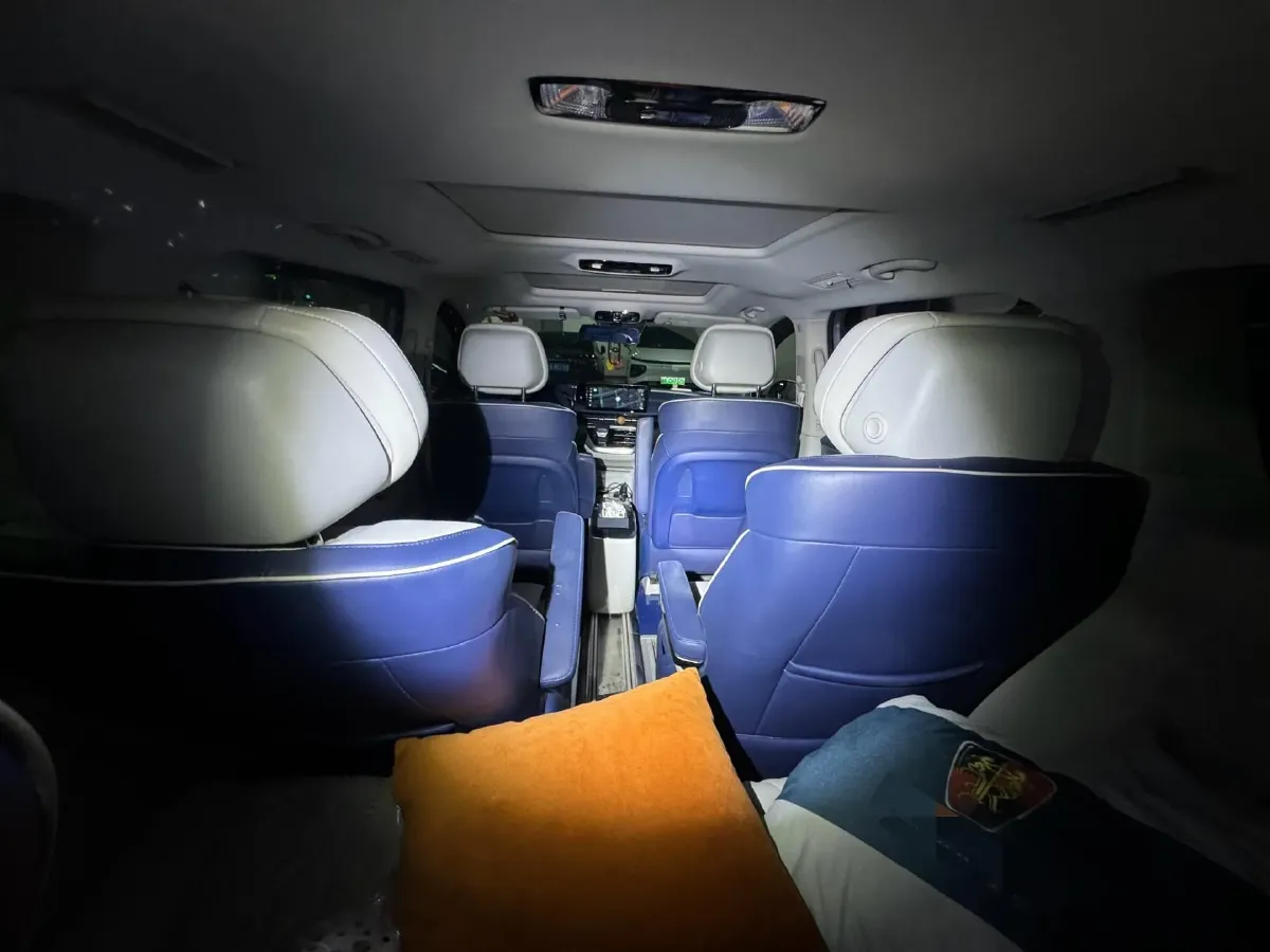 2021 Roewe iMAX8 2.0T 234HP L4 8AT,autocango,china used car exporter,china ev exporter,chinese used car exporter,chinese used ev exporter