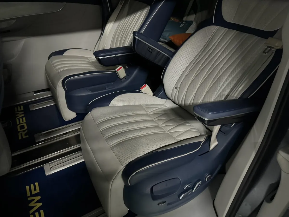 2021 Roewe iMAX8 2.0T 234HP L4 8AT,autocango,china used car exporter,china ev exporter,chinese used car exporter,chinese used ev exporter