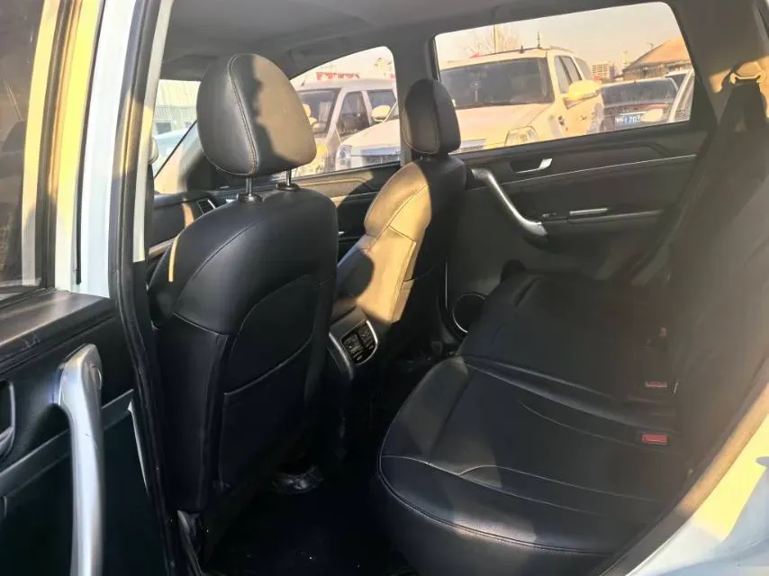 2019 Haval M6 1.5T 150HP L4 7DCT,autocango,china used car exporter,china ev exporter,chinese used car exporter,chinese used ev exporter