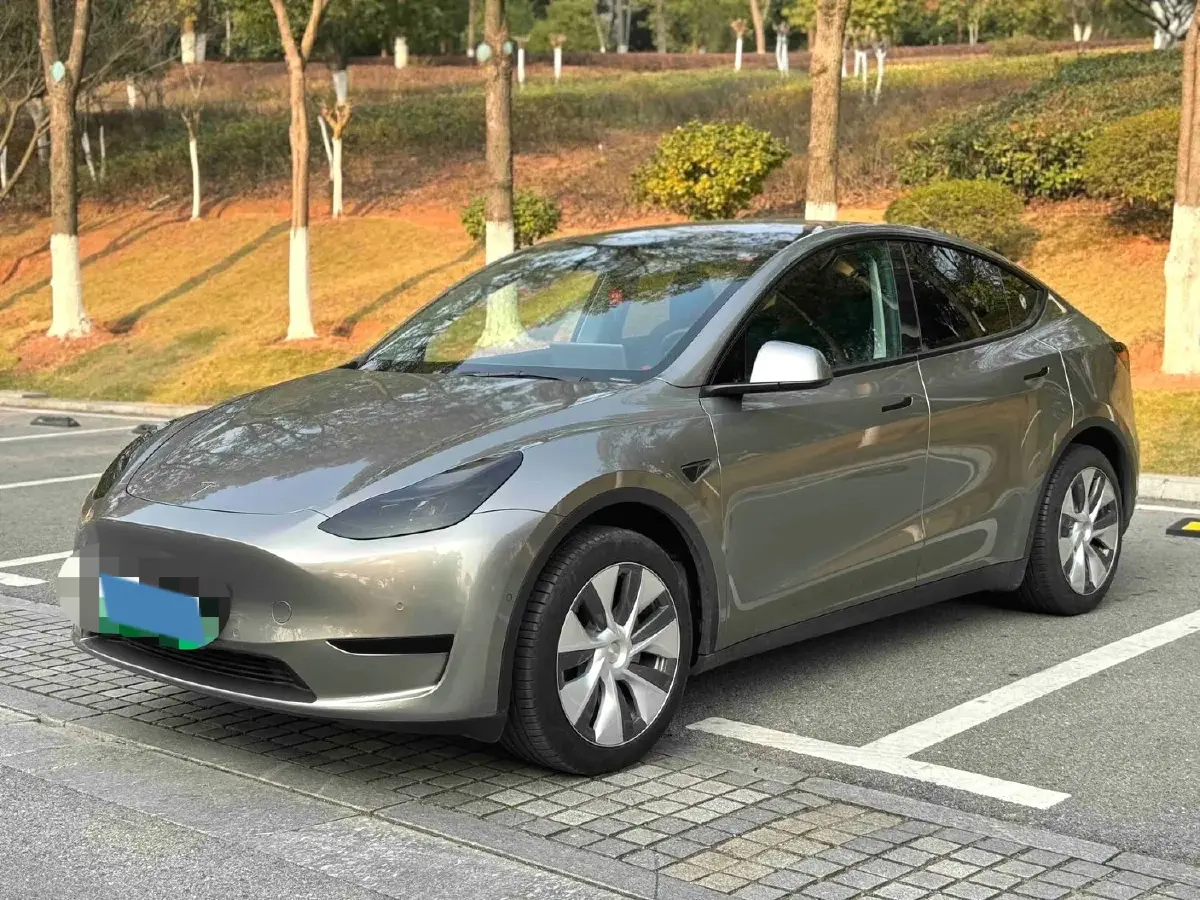 2022 Tesla Model Y BEV 60KWH