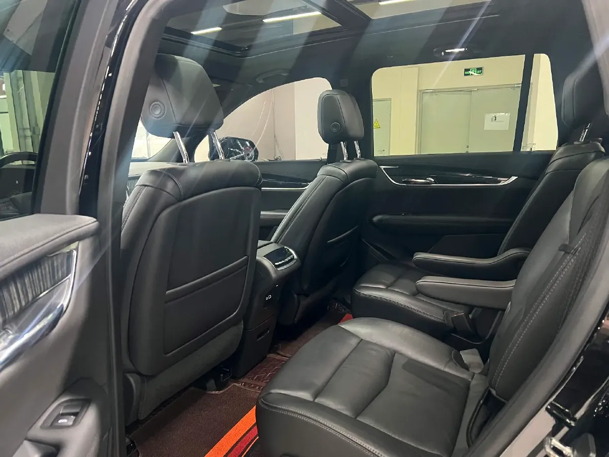 2020 Cadillac XT6 2.0T 237HP L4 9AT,autocango,china used car exporter,china ev exporter,chinese used car exporter,chinese used ev exporter