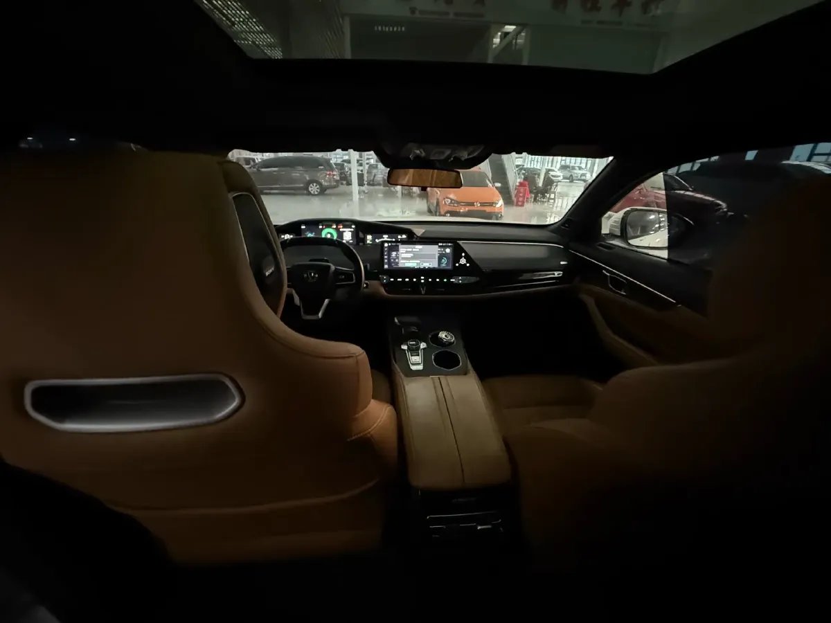 2021 ChangAn UNI-K 2.0T 233HP L4 8AT,autocango,china used car exporter,china ev exporter,chinese used car exporter,chinese used ev exporter