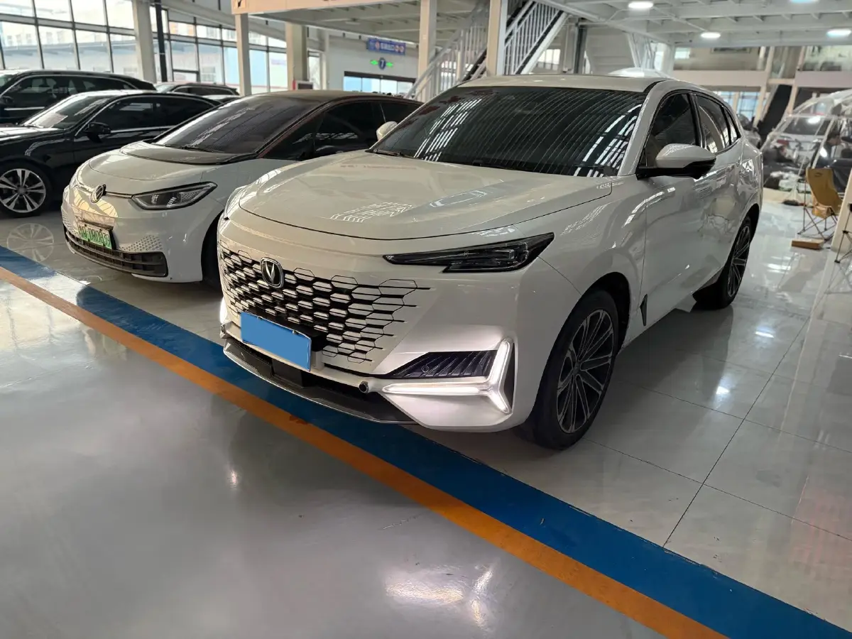 2021 ChangAn UNI-K 2.0T 233HP L4 8AT