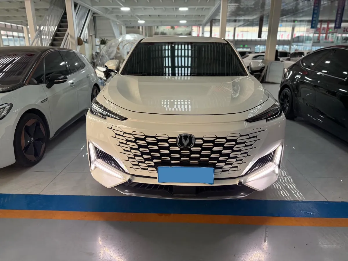 2021 ChangAn UNI-K 2.0T 233HP L4 8AT,autocango,china used car exporter,china ev exporter,chinese used car exporter,chinese used ev exporter
