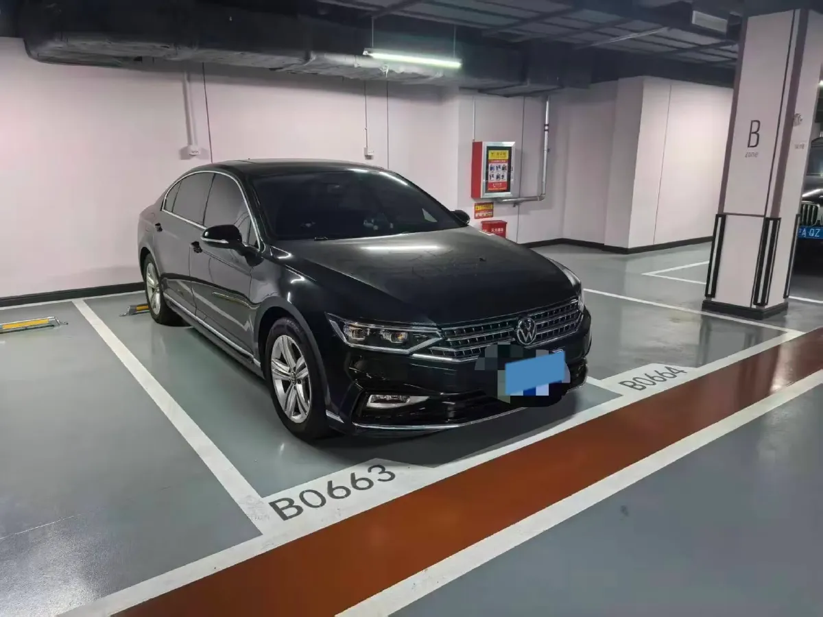 2024 Volkswagen Magotan 1.4T 150HP L4 7DCT,autocango,china used car exporter,china ev exporter,chinese used car exporter,chinese used ev exporter