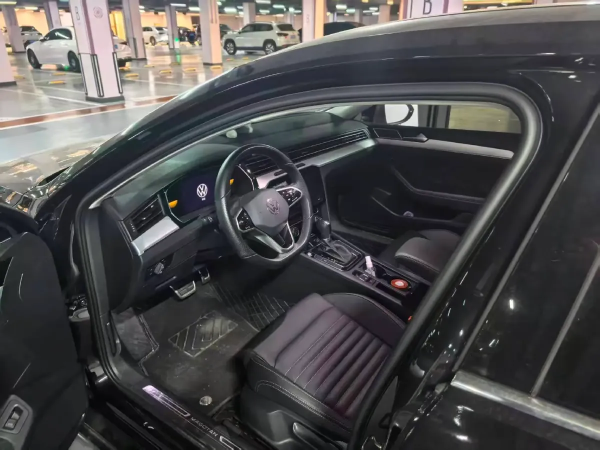 2024 Volkswagen Magotan 1.4T 150HP L4 7DCT,autocango,china used car exporter,china ev exporter,chinese used car exporter,chinese used ev exporter