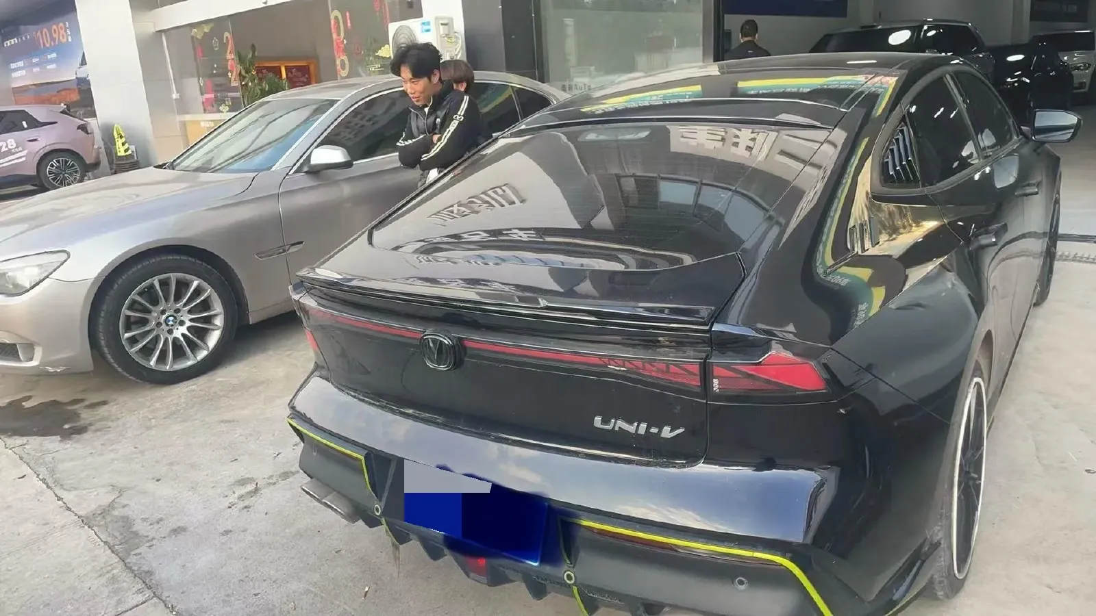 2022 ChangAn UNI-V 1.5T 188HP L4 7DCT,autocango,china used car exporter,china ev exporter,chinese used car exporter,chinese used ev exporter