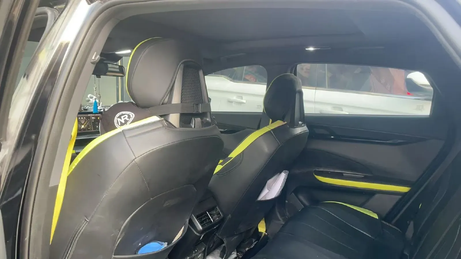 2022 ChangAn UNI-V 1.5T 188HP L4 7DCT,autocango,china used car exporter,china ev exporter,chinese used car exporter,chinese used ev exporter