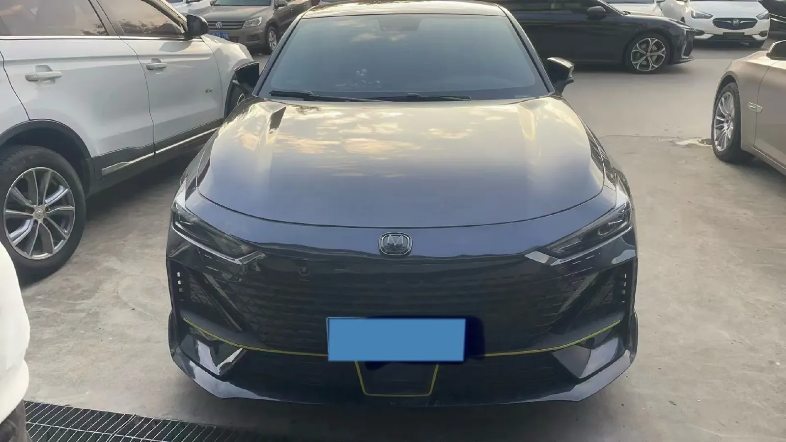 2022 ChangAn UNI-V 1.5T 188HP L4 7DCT,autocango,china used car exporter,china ev exporter,chinese used car exporter,chinese used ev exporter