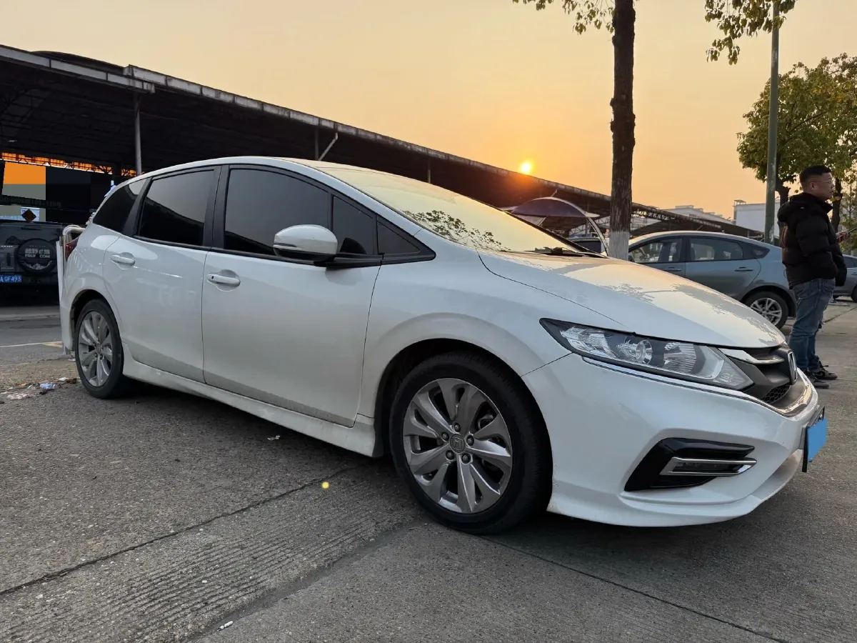 2020 Honda Jade 1.8L 141HP L4 5AT,autocango,china used car exporter,china ev exporter,chinese used car exporter,chinese used ev exporter