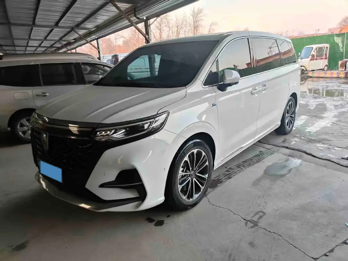 2021 Roewe iMAX8 2.0T 234HP L4 8AT