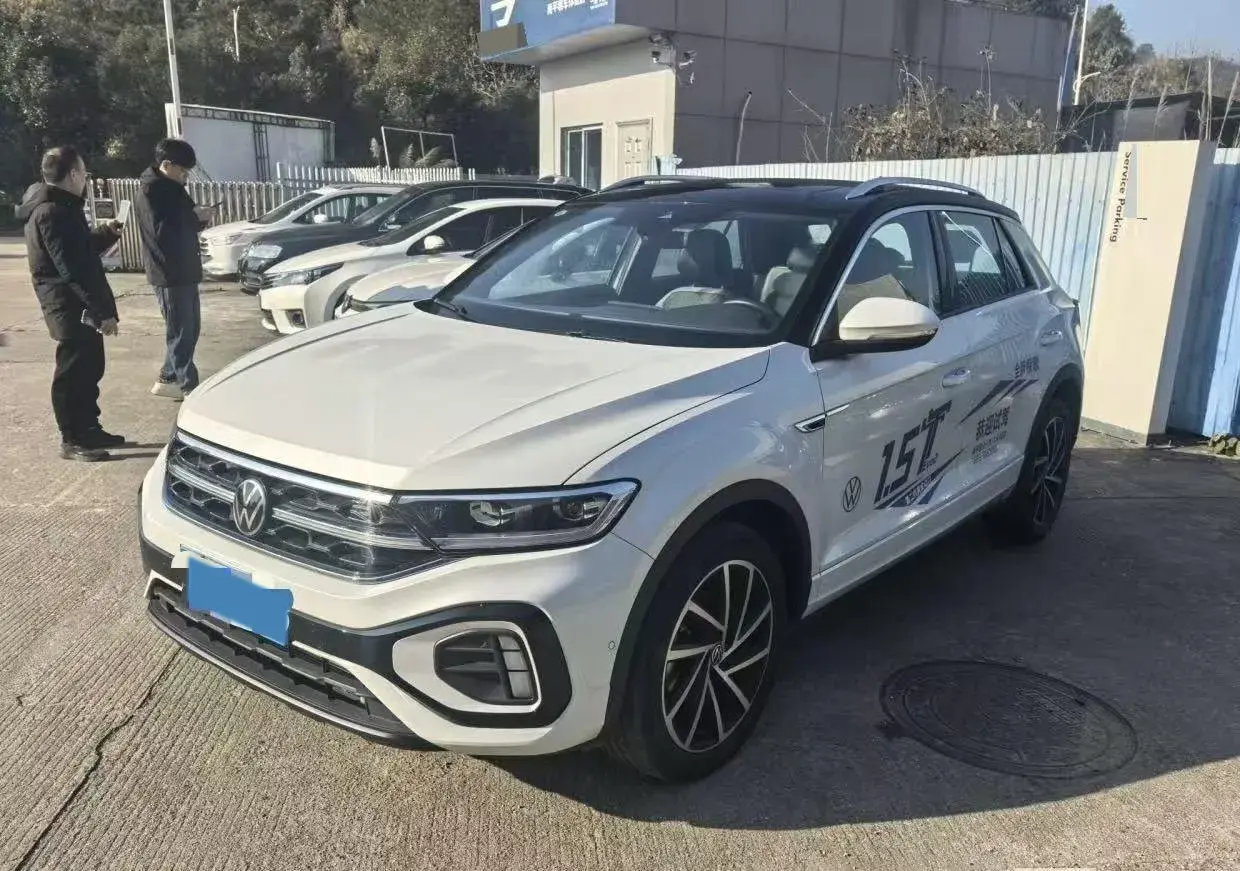 2023 Volkswagen T-Roc 1.5T 160HP L4 7DCT