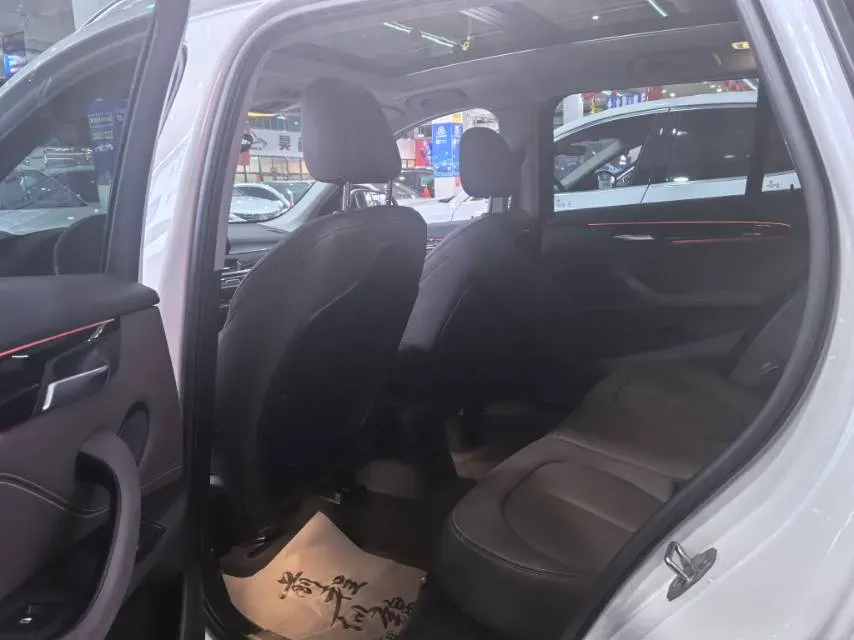 2020 BMW X1 1.5T 140HP L3 7DCT,autocango,china used car exporter,china ev exporter,chinese used car exporter,chinese used ev exporter