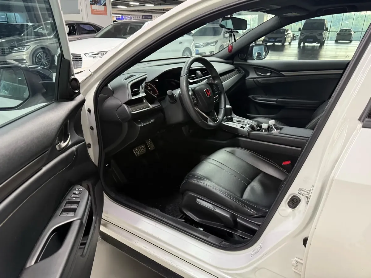 2021 Honda Civic 1.5T 177HP L4 CVT,autocango,china used car exporter,china ev exporter,chinese used car exporter,chinese used ev exporter