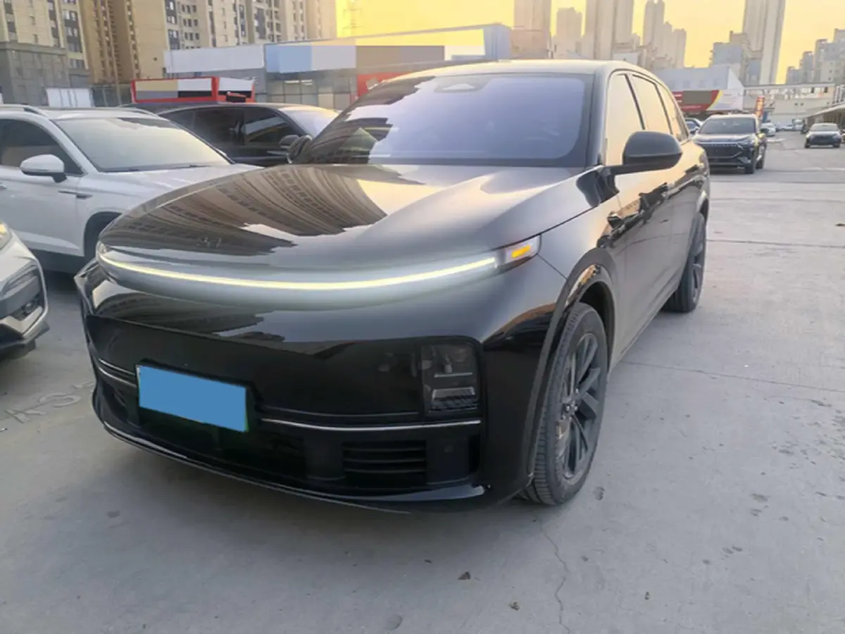 2024 MG Cyberster BEV 64KWH