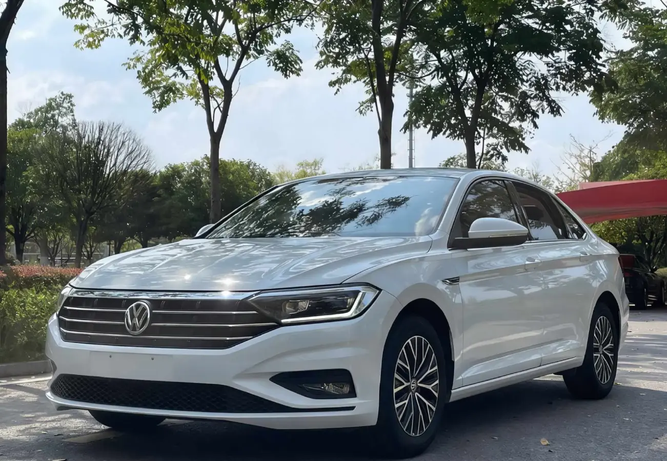 2020 Volkswagen Sagitar 1.2T 116HP L4 5MT