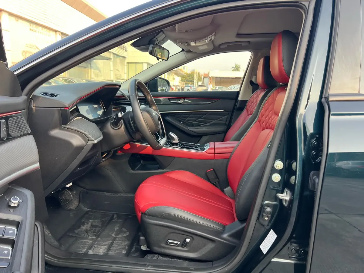 2021 DongFeng Aeolus YiXuan MAX 1.5T 190HP L4 7DCT,autocango,china used car exporter,china ev exporter,chinese used car exporter,chinese used ev exporter