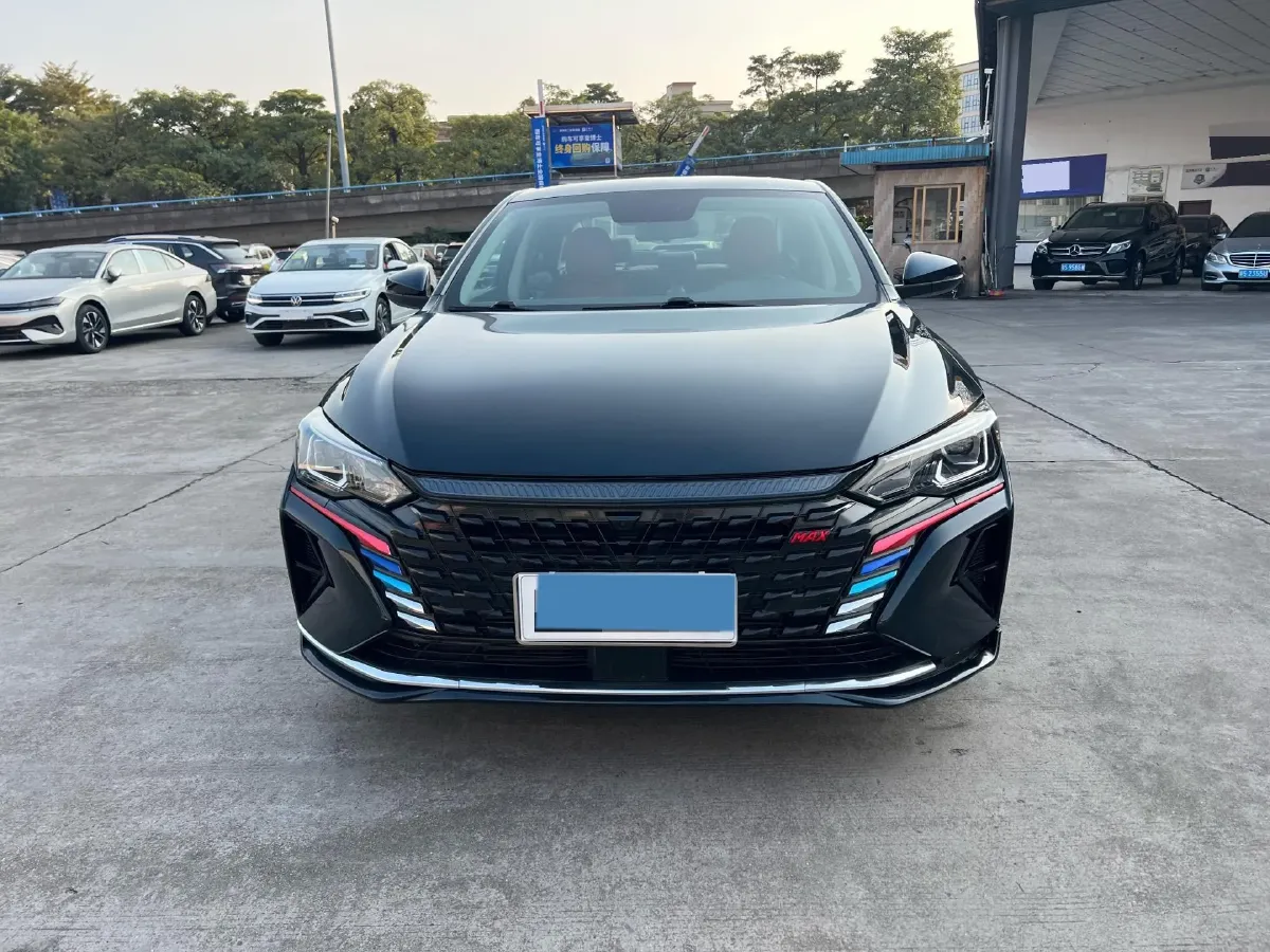 2021 DongFeng Aeolus YiXuan MAX 1.5T 190HP L4 7DCT,autocango,china used car exporter,china ev exporter,chinese used car exporter,chinese used ev exporter