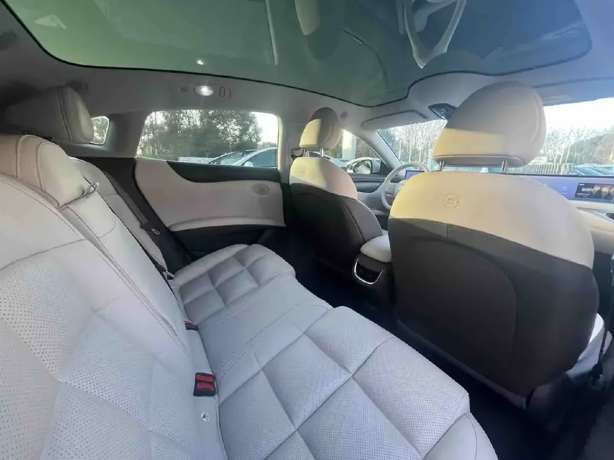 2024 IM L6 BEV 100KWH,autocango,china used car exporter,china ev exporter,chinese used car exporter,chinese used ev exporter