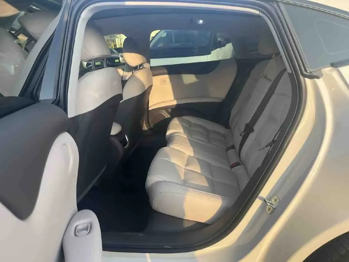 2024 IM L6 BEV 100KWH,autocango,china used car exporter,china ev exporter,chinese used car exporter,chinese used ev exporter