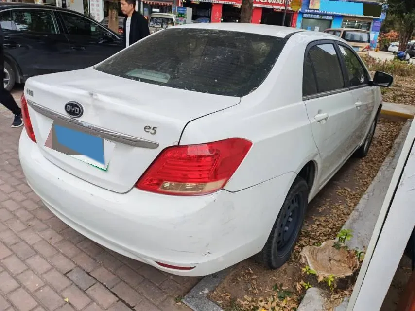 2018 BYD e5 BEV 60.48KWH,autocango,china used car exporter,china ev exporter,chinese used car exporter,chinese used ev exporter