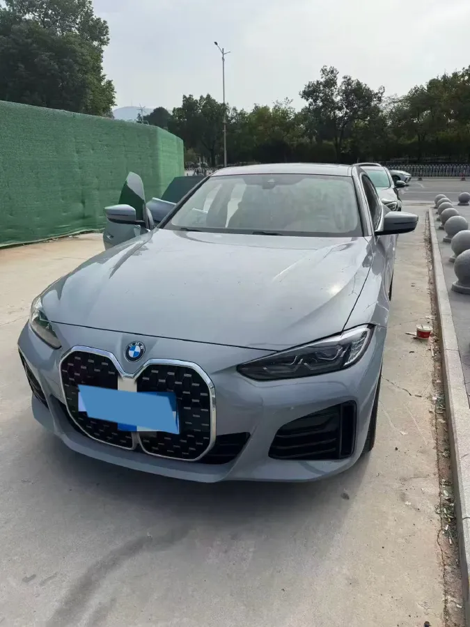 2022 BMW 8 Series 3.0T 333HP L6 8AT,autocango,china used car exporter,china ev exporter,chinese used car exporter,chinese used ev exporter