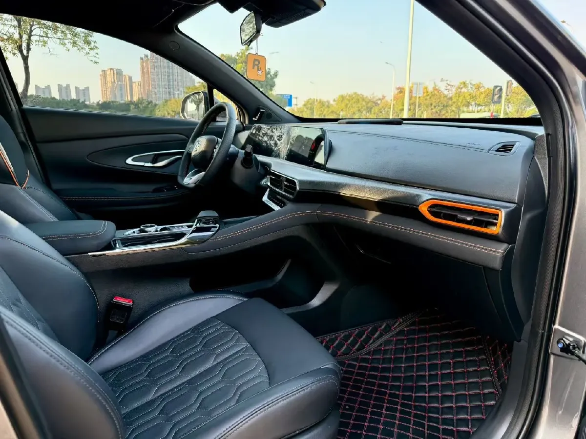 2022 ChangAn UNI-T 1.5T 188HP L4 7DCT,autocango,china used car exporter,china ev exporter,chinese used car exporter,chinese used ev exporter