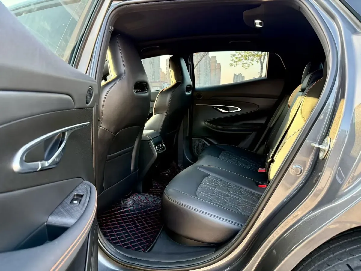 2022 ChangAn UNI-T 1.5T 188HP L4 7DCT,autocango,china used car exporter,china ev exporter,chinese used car exporter,chinese used ev exporter