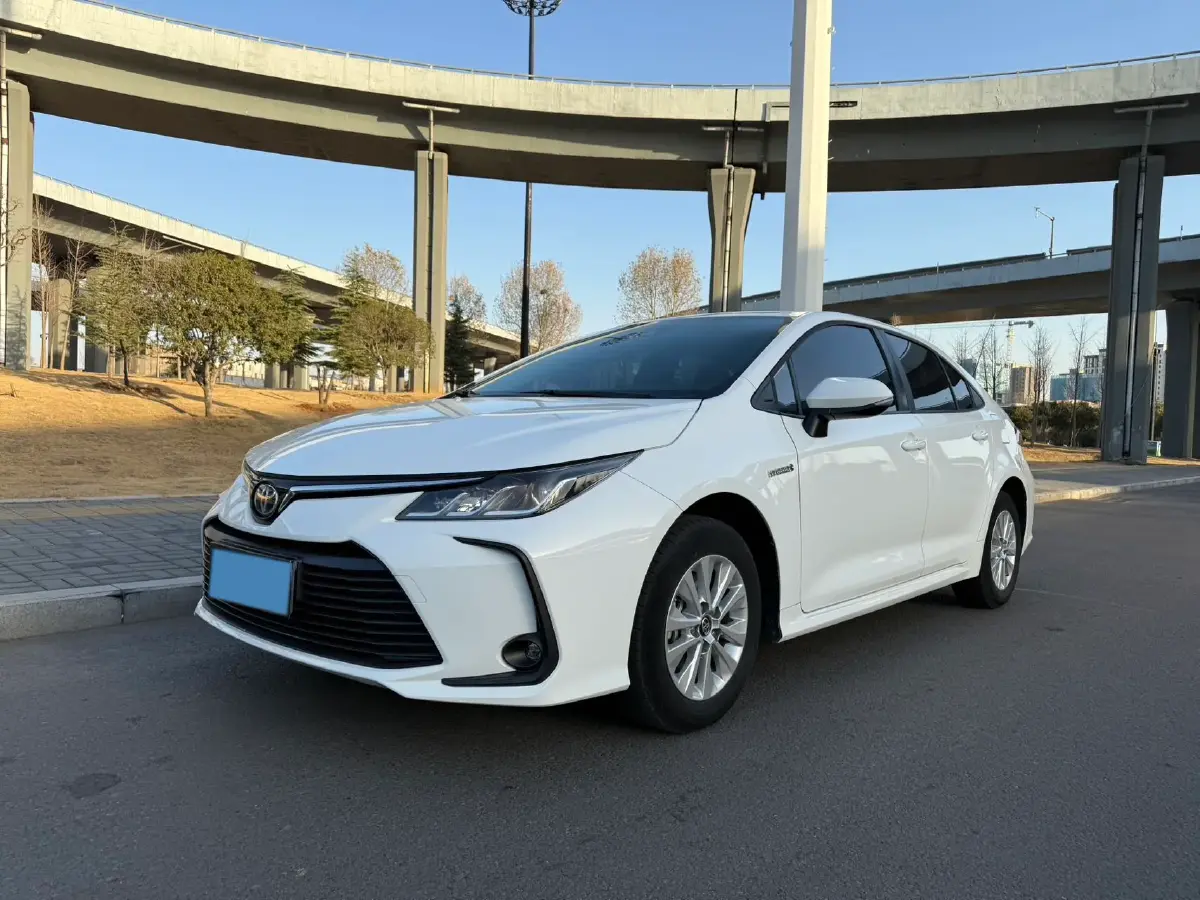 2022 Toyota Corolla 1.8L 98HP L4 E-CVT Hybrid