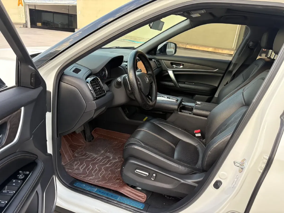 2020 Honda UR-V 2.0T 272HP L4 9AT,autocango,china used car exporter,china ev exporter,chinese used car exporter,chinese used ev exporter