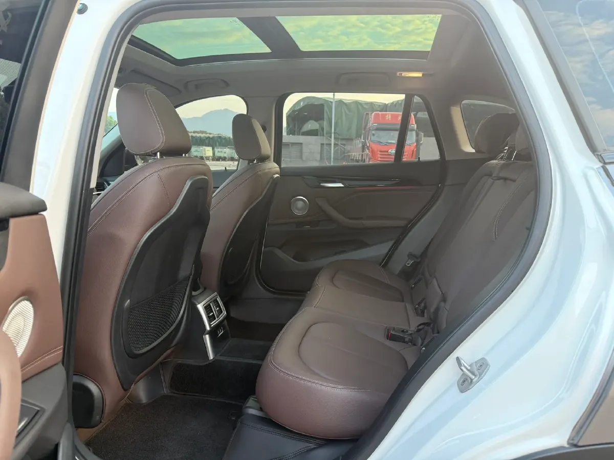 2022 BMW X1 2.0T 192HP L4 7DCT,autocango,china used car exporter,china ev exporter,chinese used car exporter,chinese used ev exporter