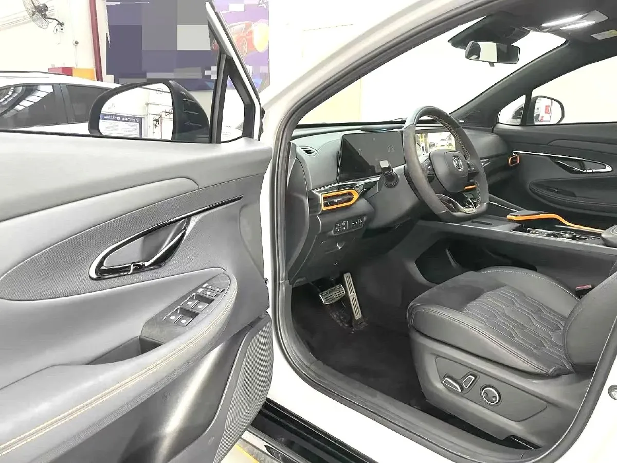 2022 ChangAn UNI-T 1.5T 188HP L4 7DCT,autocango,china used car exporter,china ev exporter,chinese used car exporter,chinese used ev exporter